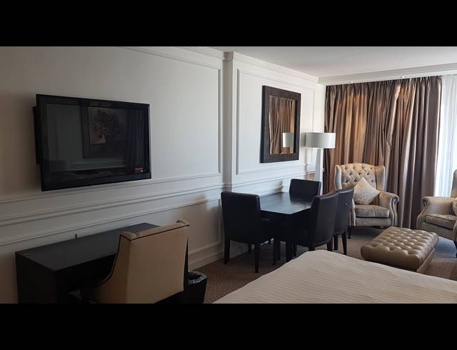 0.5 BEDROOM APARTMENT RENTED IN CAPE TOWN CITY CENTRE